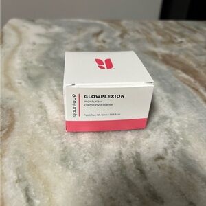 Younique Glowplextion Moisturizer